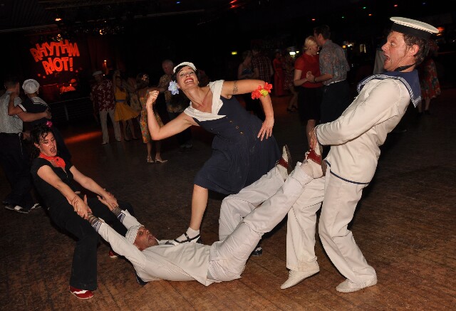 min 2009 11 22 riot 518